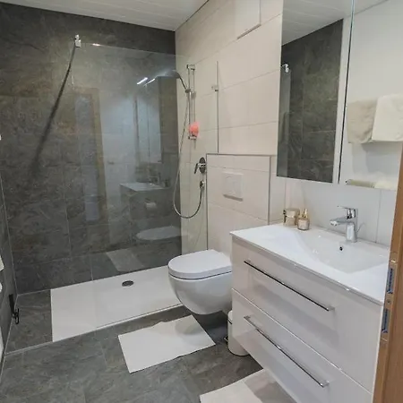 伊迪丝公寓酒店 公寓 *