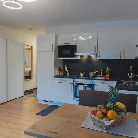 伊迪丝公寓酒店 *