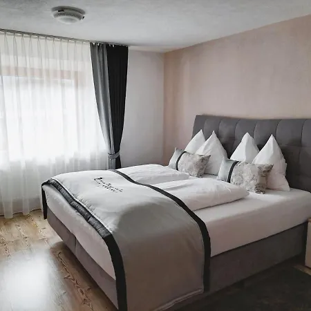 Edith Apartment